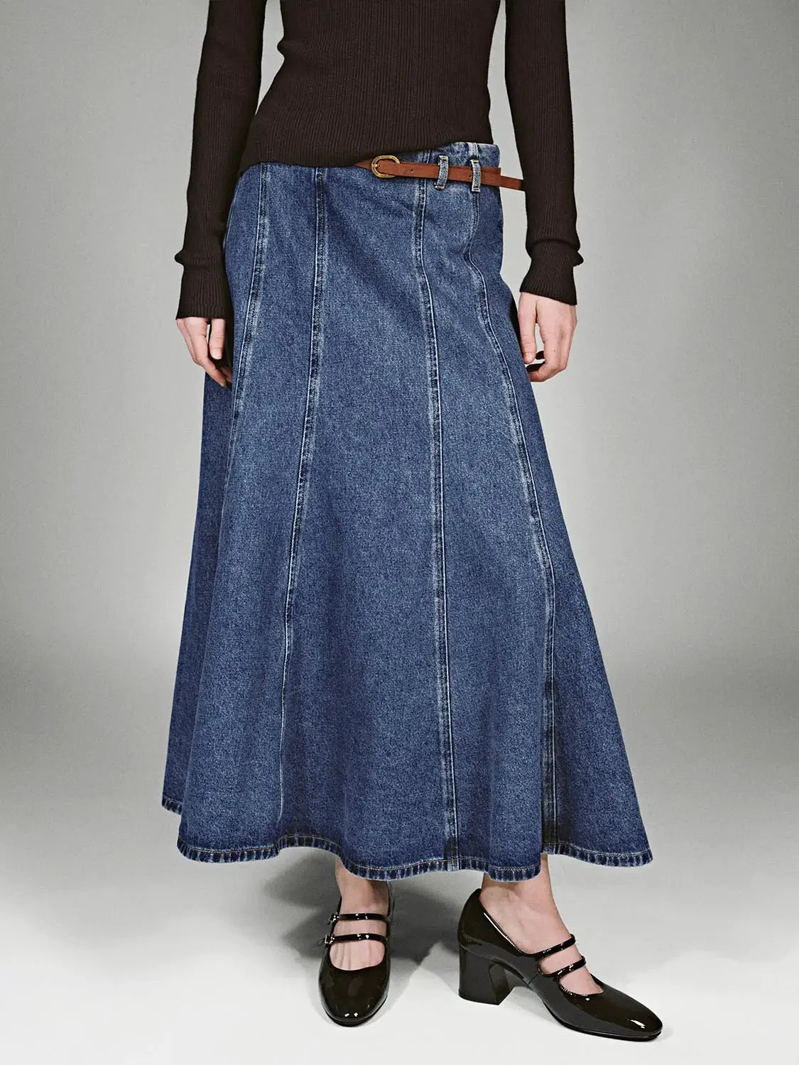 2685-cotton-belted-pleated-seam-detail-denim-maxi-skirts-9.webp Cotton Belted Pleated Seam Detail Denim Maxi Skirts