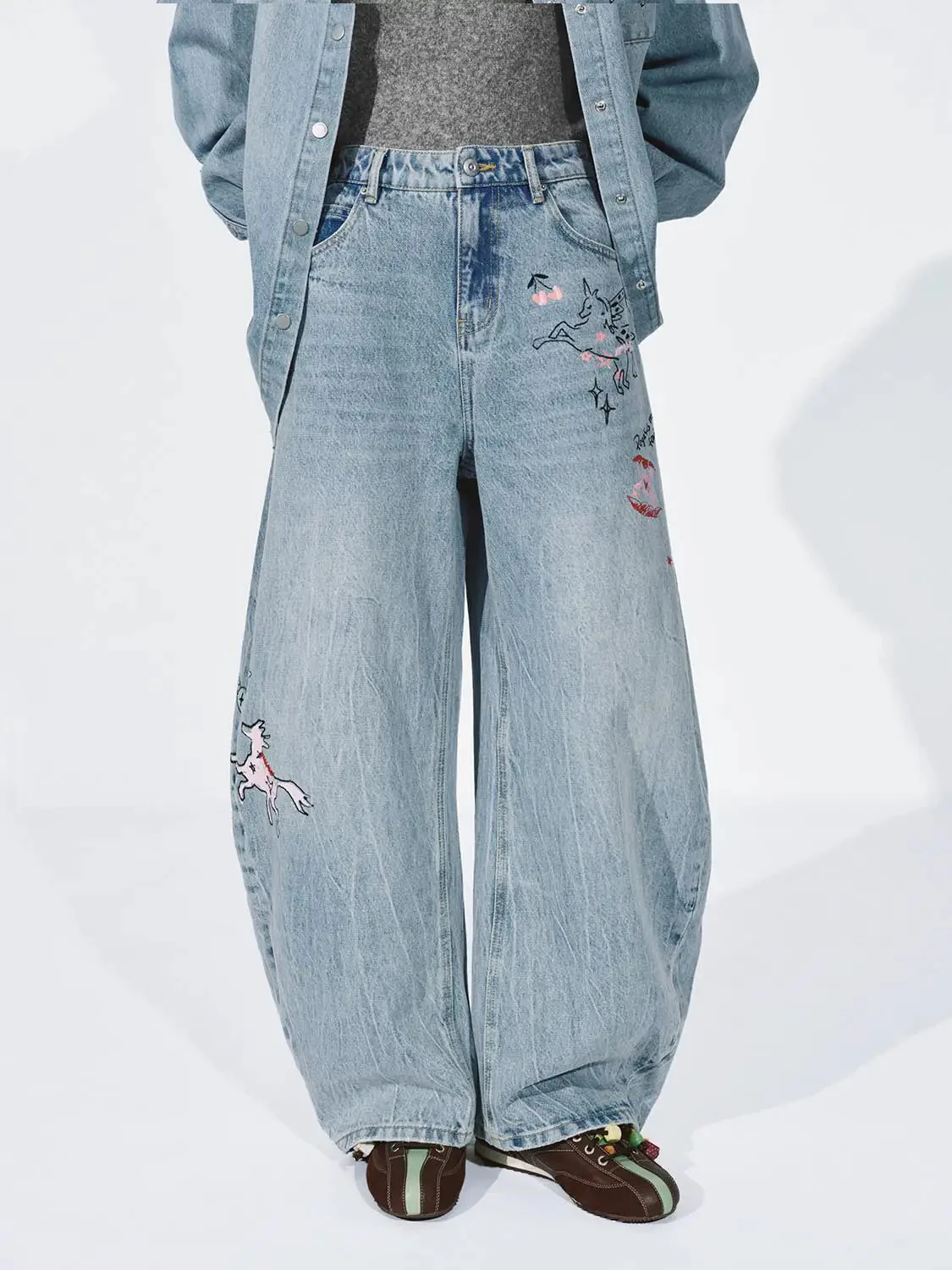 Printed Barrel Jeans