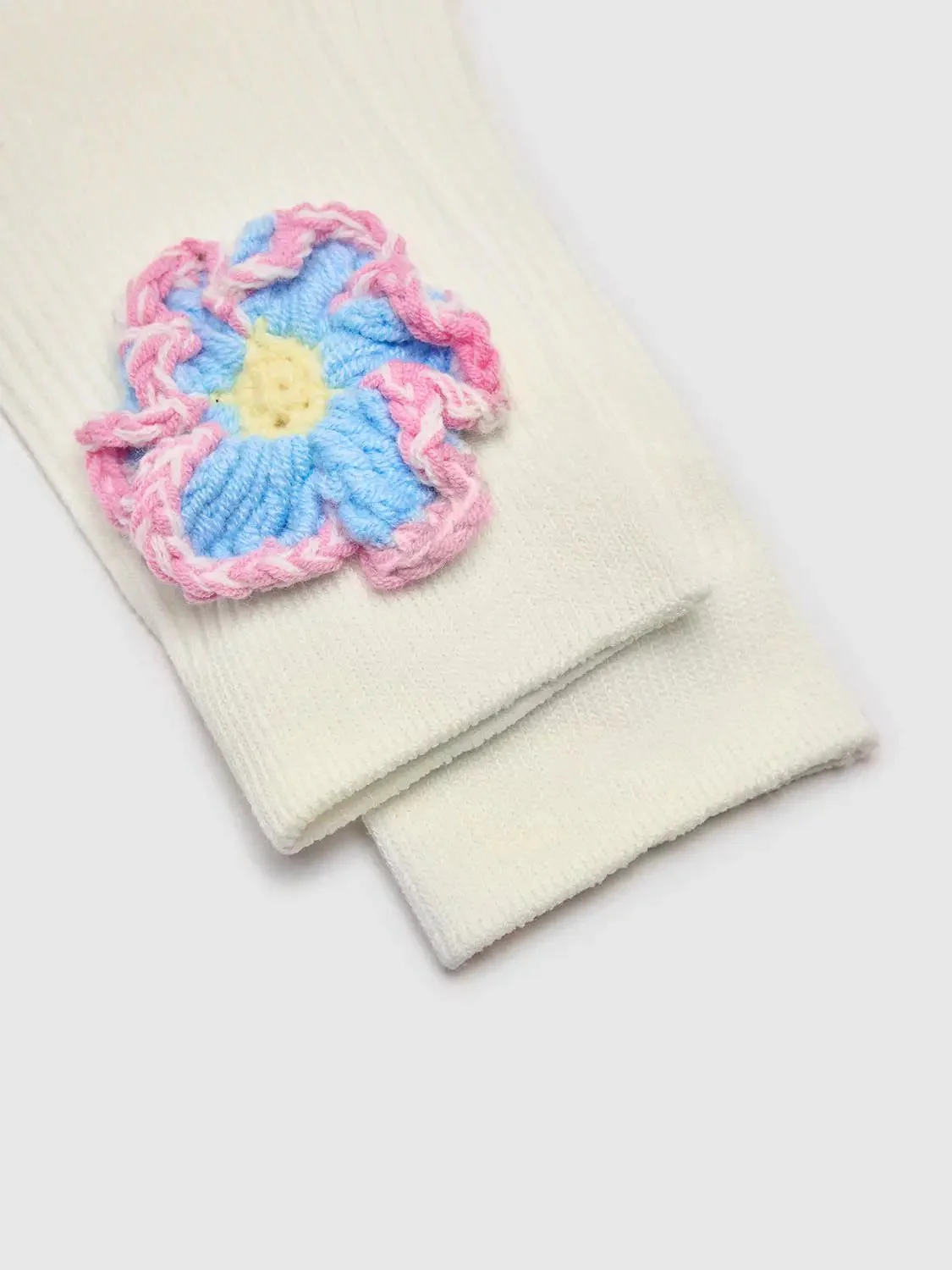 274-soft-cotton-blend-crochet-floral-embellished-socks-11.webp Soft Cotton Blend Crochet Floral Embellished Socks