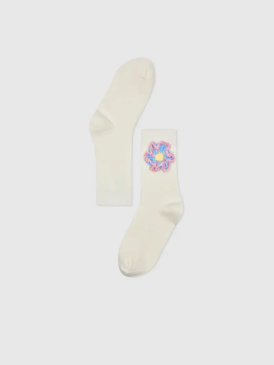 274-soft-cotton-blend-crochet-floral-embellished-socks-8.webp Soft Cotton Blend Crochet Floral Embellished Socks