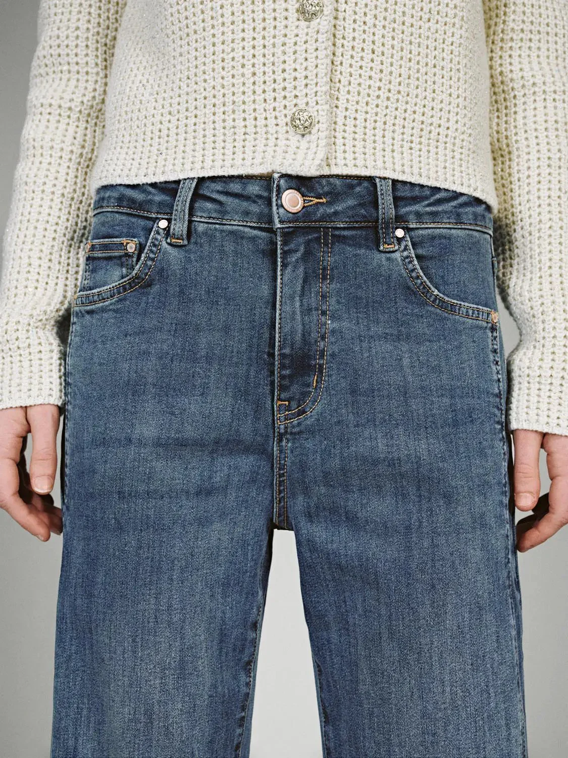 2761-flare-leg-jeans-5.webp Flare Leg Jeans