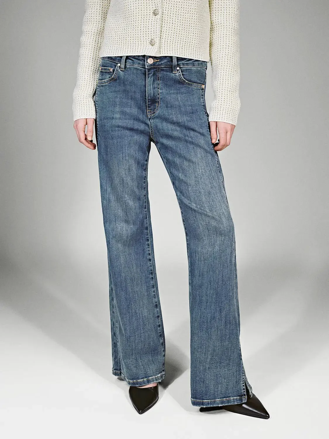 2761-flare-leg-jeans-9.webp Flare Leg Jeans