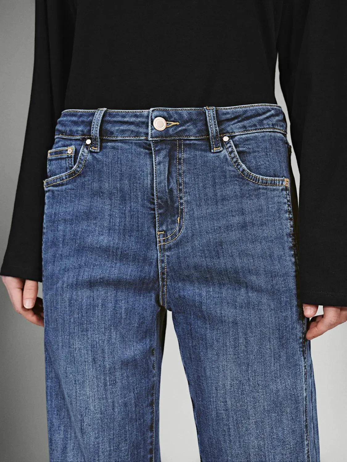 2768-flare-leg-jeans-5.webp Flare Leg Jeans