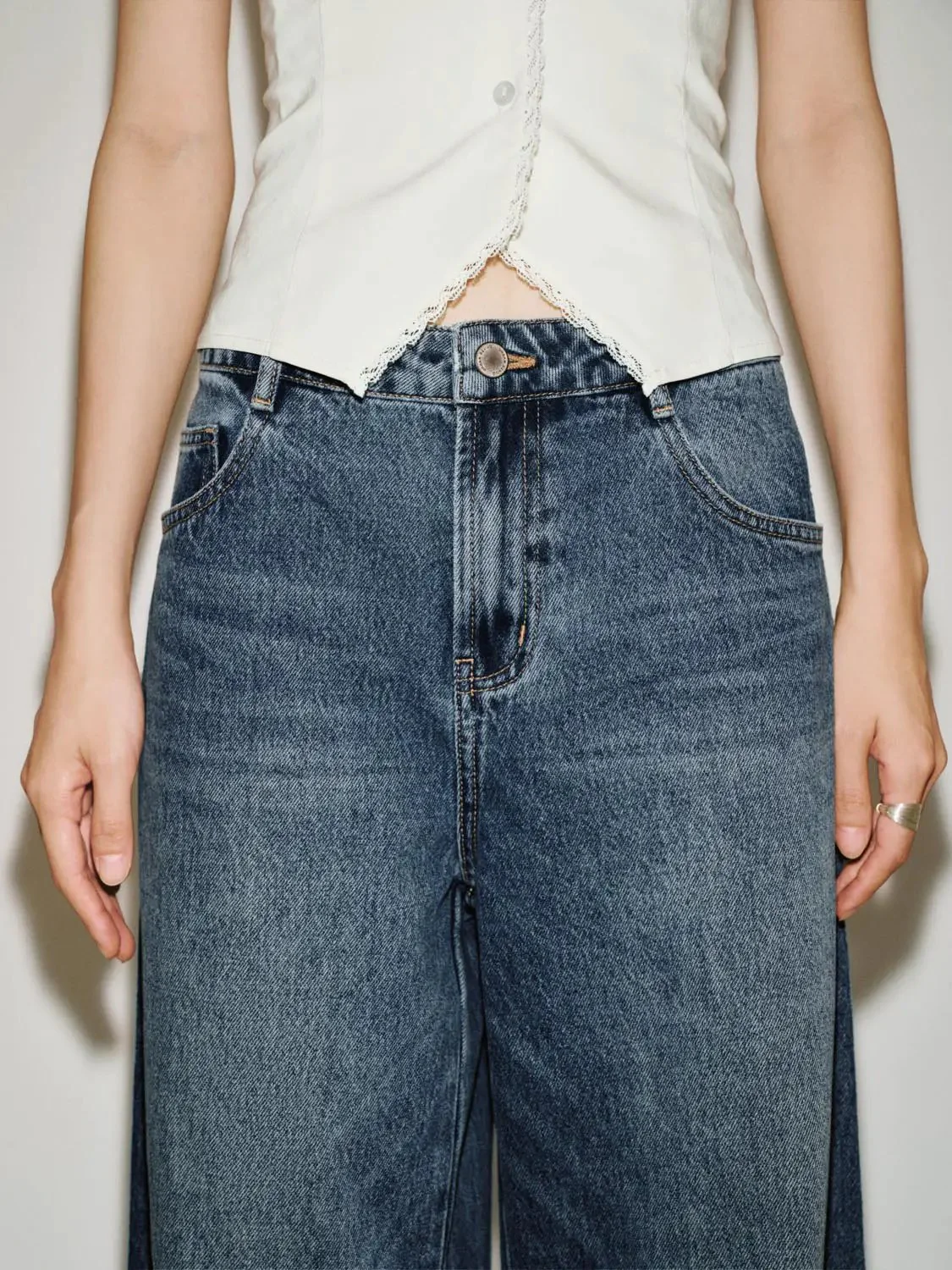 2936-soft-cotton-barrel-leg-vintage-wash-jeans-4.webp Soft Cotton Barrel Leg Vintage Wash Jeans