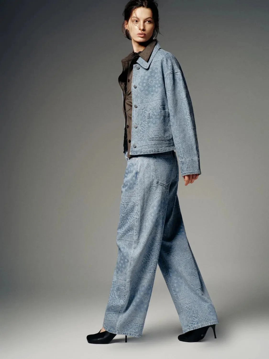 2964-printed-barrel-leg-jeans-5.webp Printed Barrel Leg Jeans
