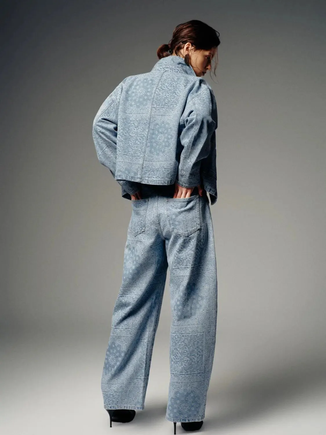 2964-printed-barrel-leg-jeans-6.webp Printed Barrel Leg Jeans