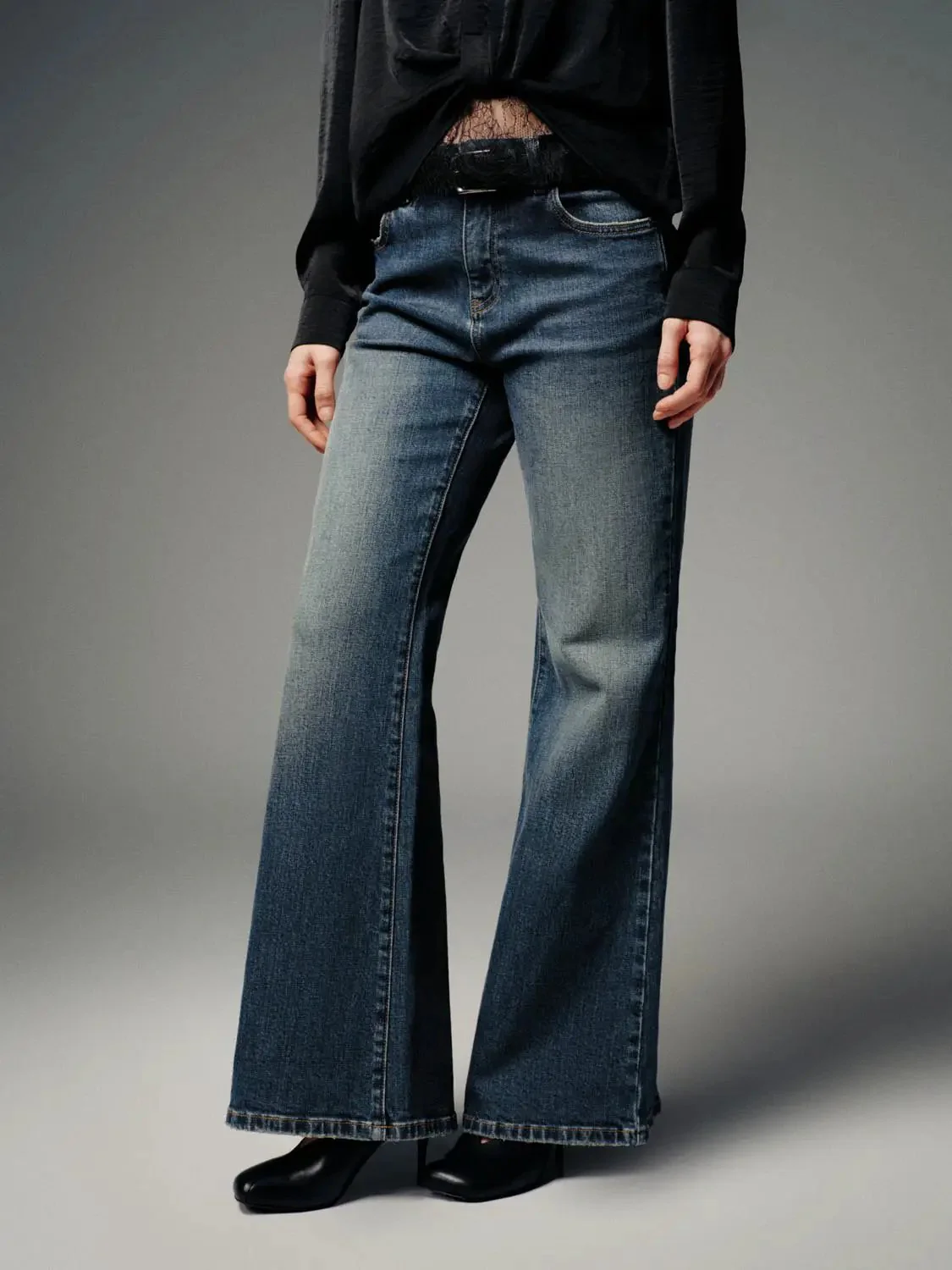 2992-belted-flare-leg-jeans-3.webp Belted Flare Leg Jeans