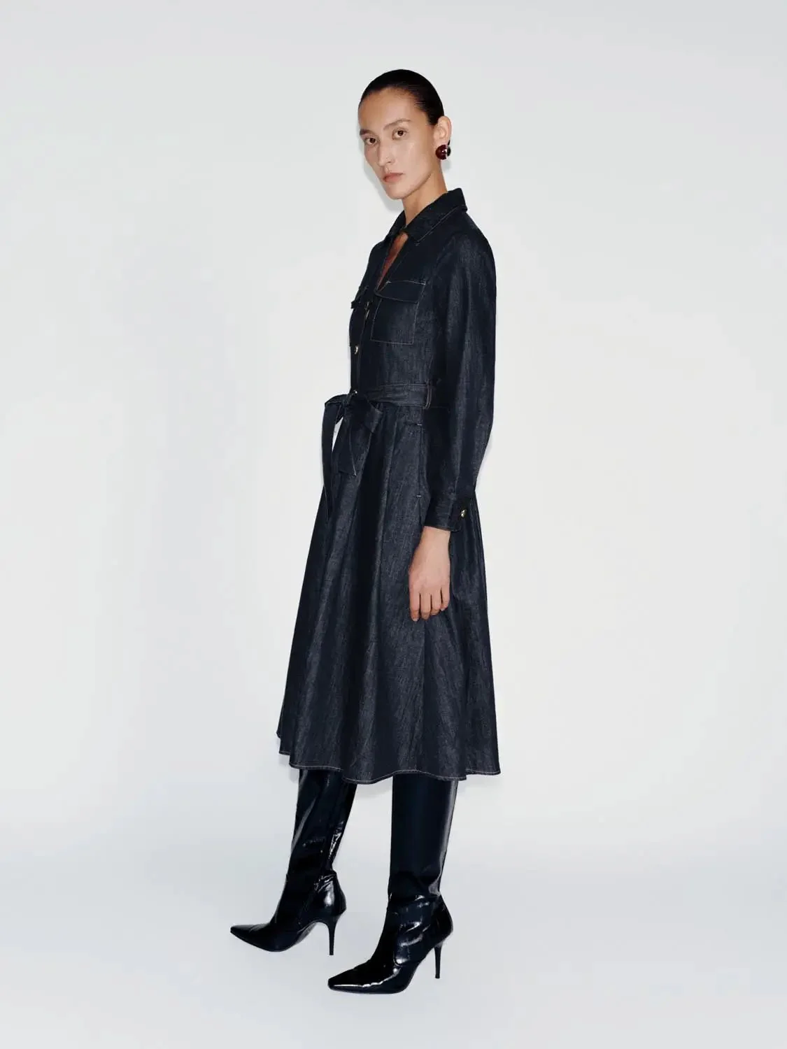 3031-collared-long-sleeve-denim-midi-dresses-4.webp Collared Long Sleeve Denim Midi Dresses