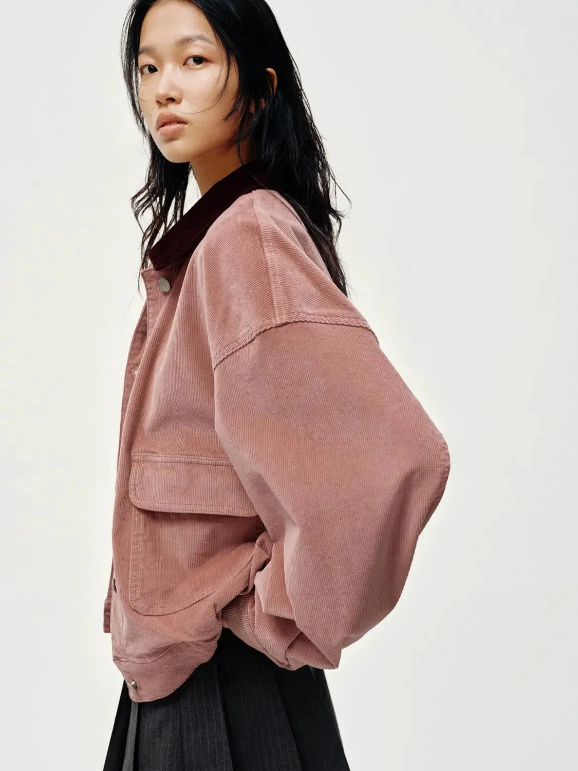 3037-contrast-collared-flap-pocket-denim-jackets-2.webp Contrast Collared Flap Pocket Denim Jackets