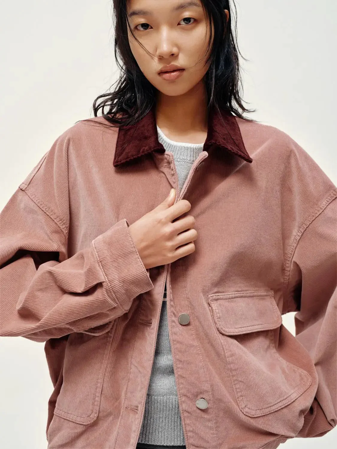 3037-contrast-collared-flap-pocket-denim-jackets-3.webp Contrast Collared Flap Pocket Denim Jackets