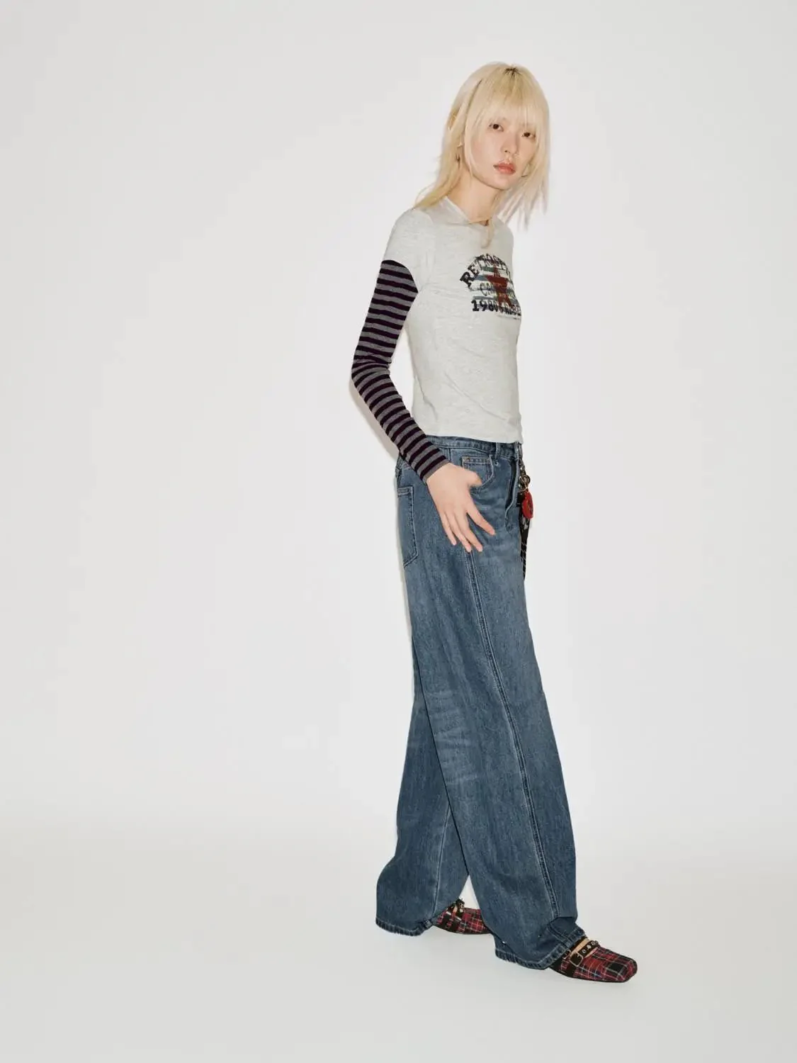 3042-barrel-leg-jeans-5.webp Barrel Leg Jeans