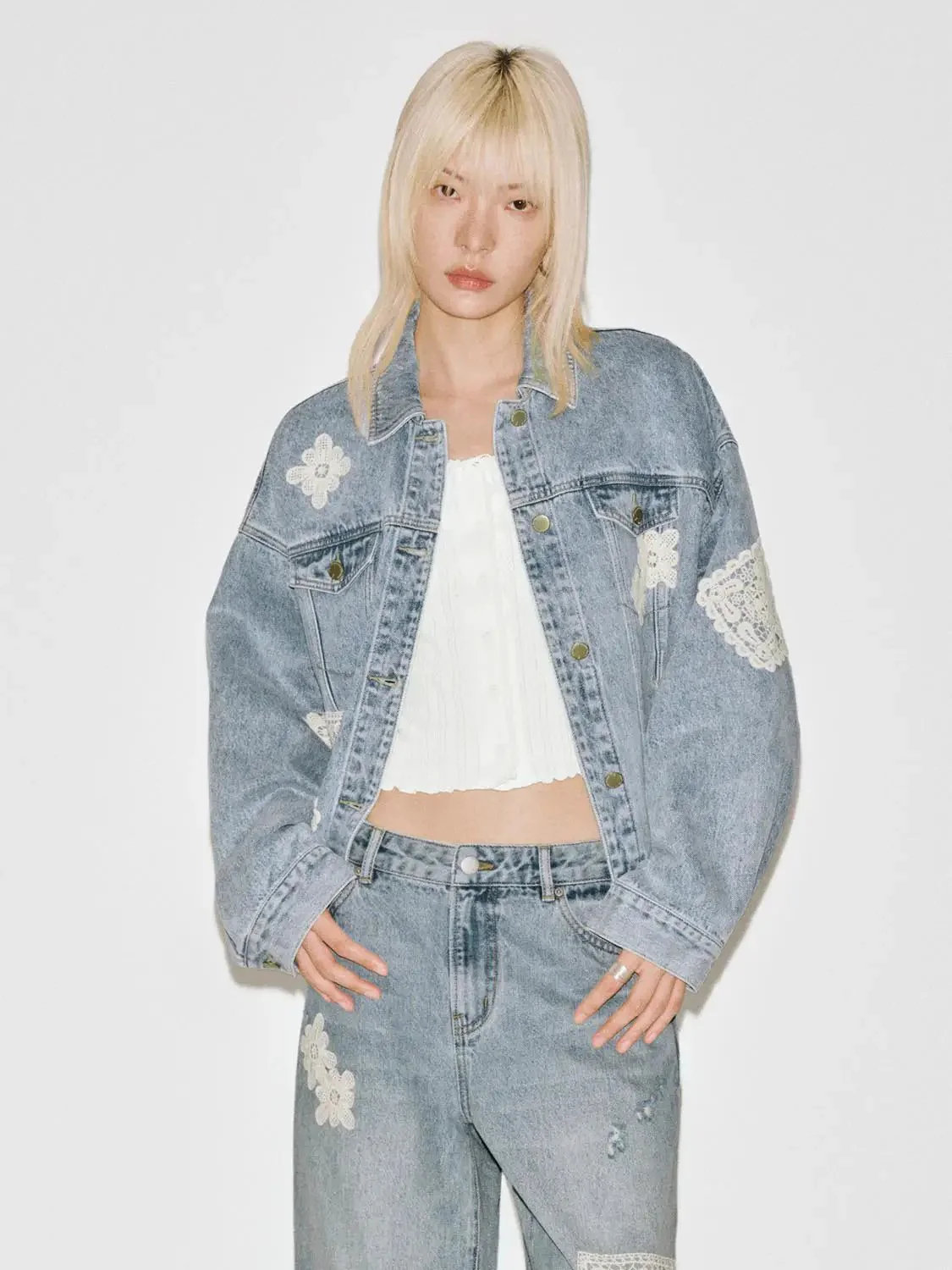 3055-lace-detail-denim-jackets-9.webp Lace Detail Denim Jackets