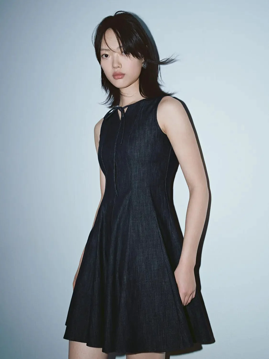 3090-lace-up-sleeveless-denim-midi-dresses-9.webp Lace-Up Sleeveless Denim Midi Dresses