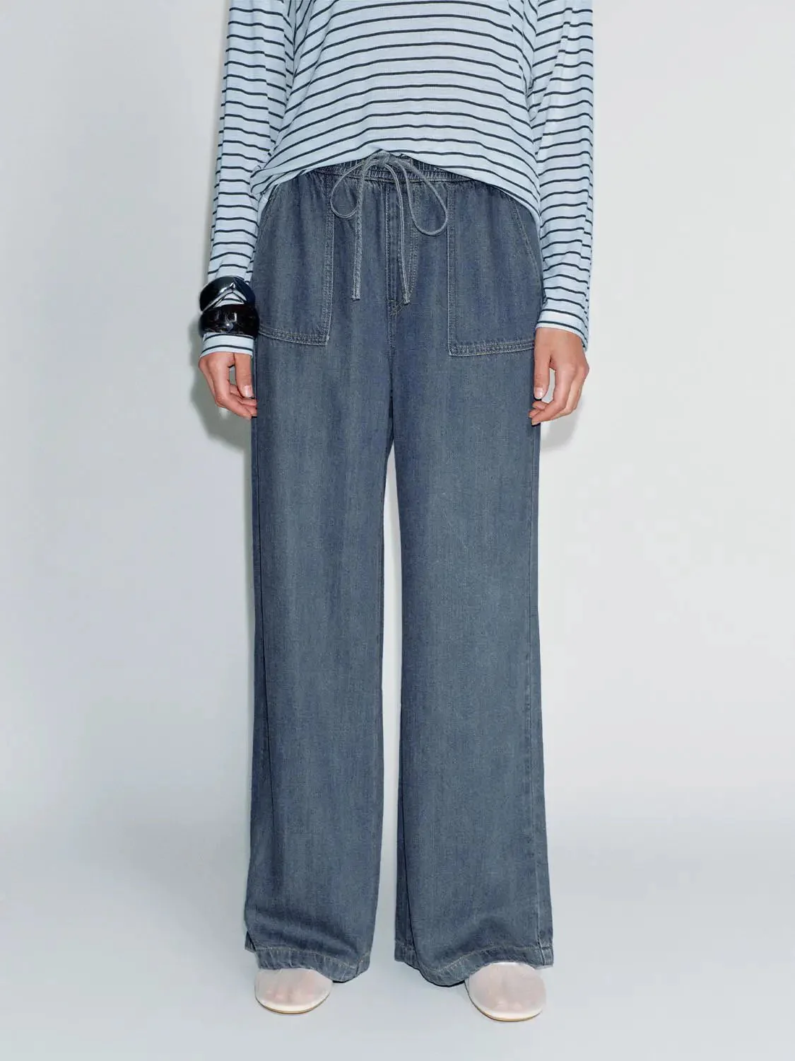 Drawstring Pull On Patch Pocket Wide Leg Jeans