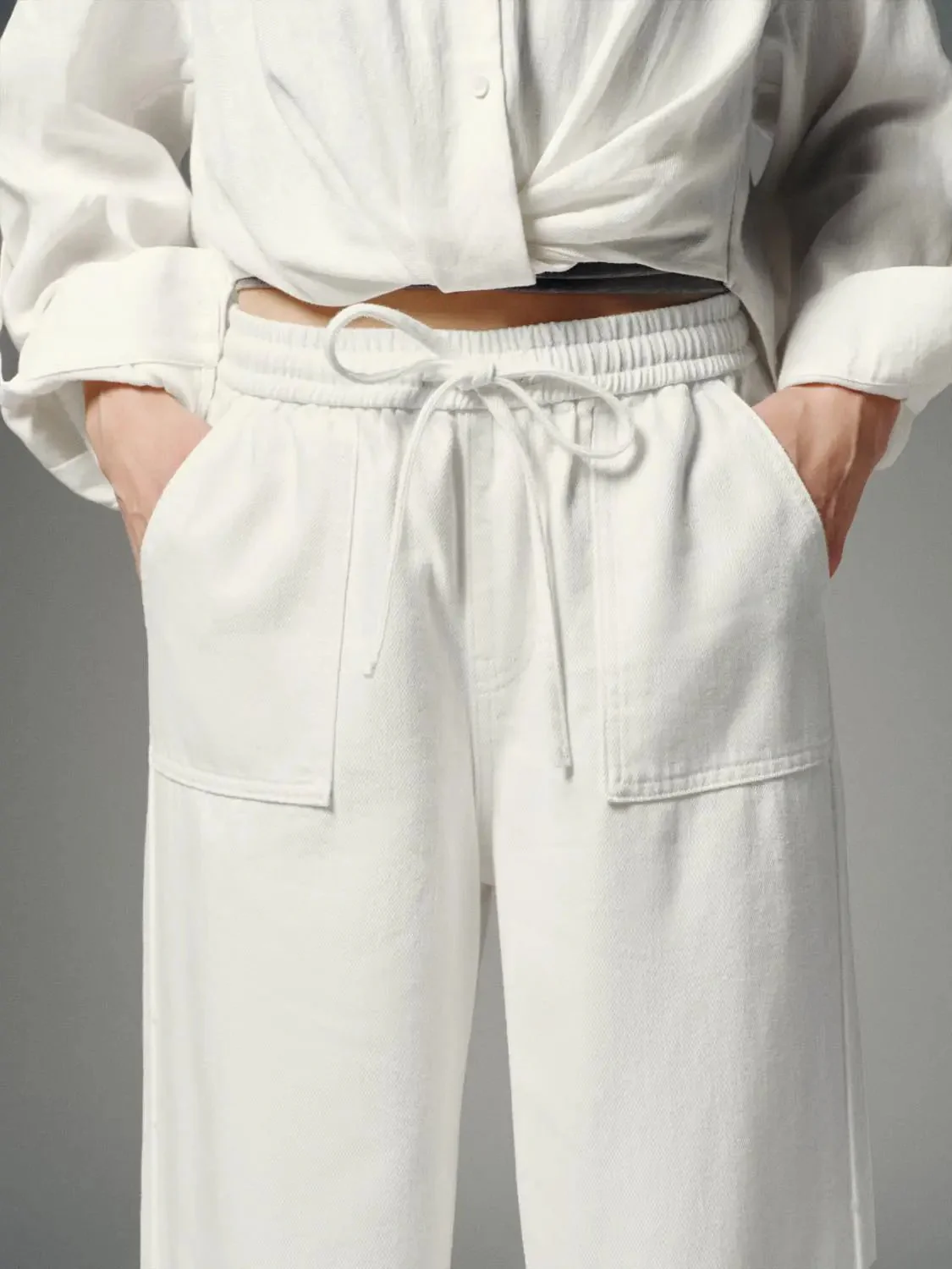 3128-drawstring-pull-on-patch-pocket-wide-leg-jeans-4.webp Drawstring Pull On Patch Pocket Wide Leg Jeans