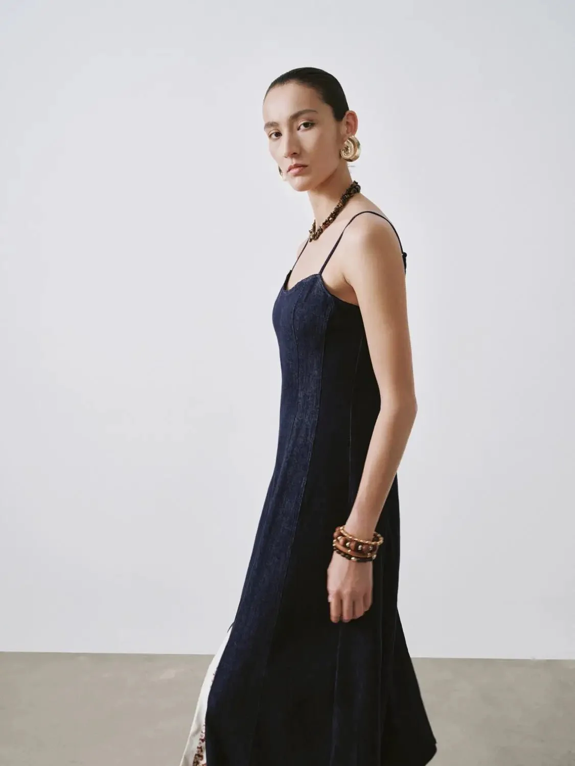 3142-strappy-denim-midi-dresses-4.webp Strappy Denim Midi Dresses