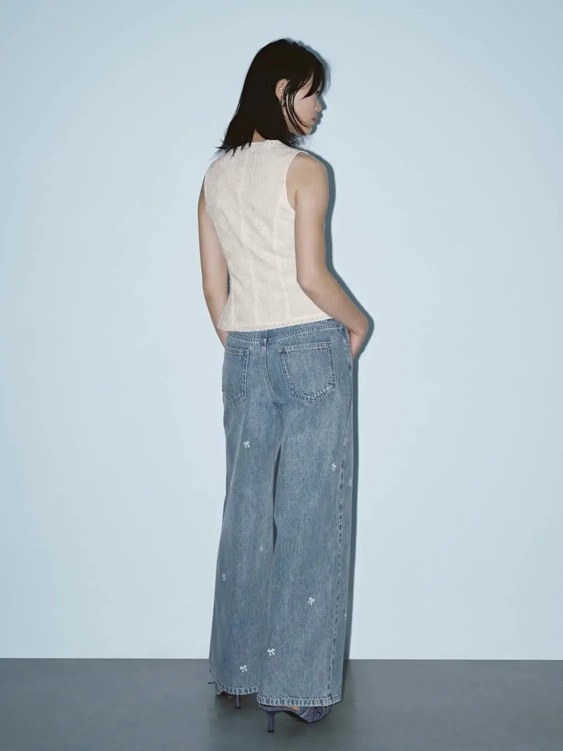 3181-embroidered-wide-leg-jeans-4.webp Embroidered Wide Leg Jeans