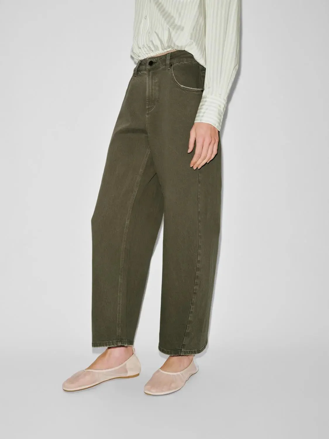 Barrel Leg Jeans