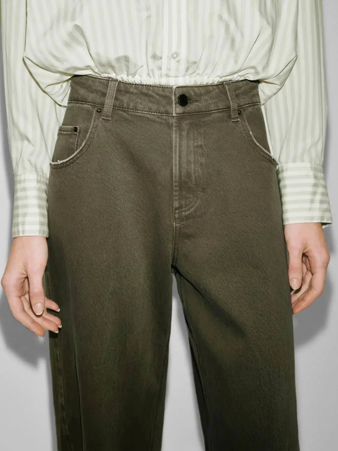 Barrel Leg Jeans