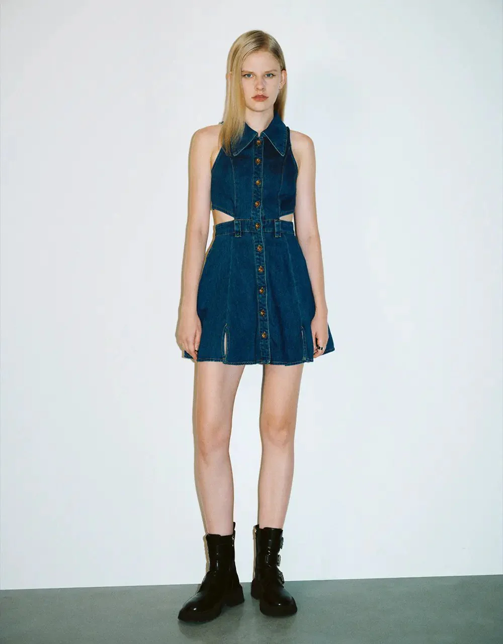 322-cut-out-sleeveless-denim-dress-8.webp Cut-Out Sleeveless Denim Dress