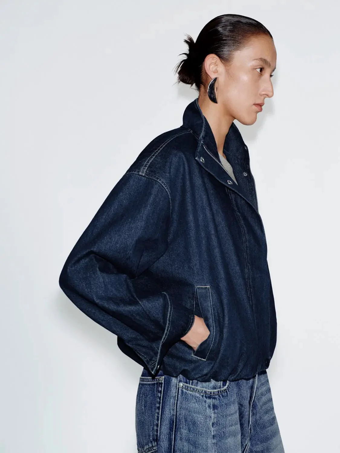 3221-mock-neck-loose-fit-denim-jackets-2.webp Mock Neck Loose Fit Denim Jackets