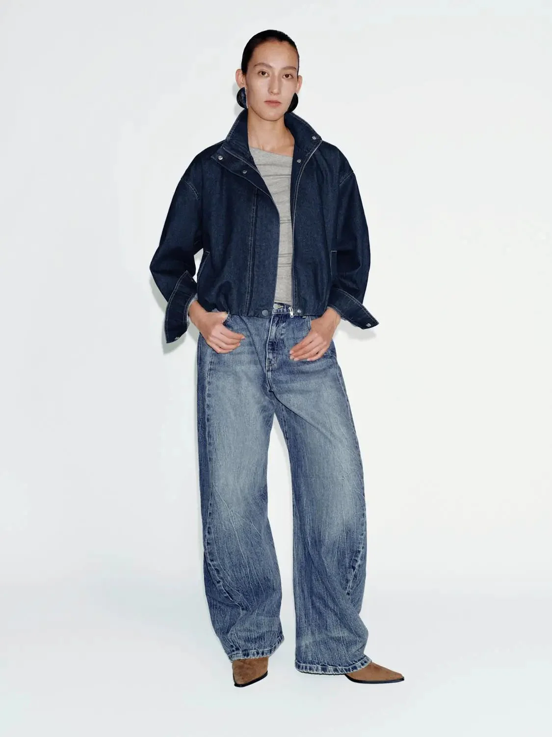 3221-mock-neck-loose-fit-denim-jackets-4.webp Mock Neck Loose Fit Denim Jackets