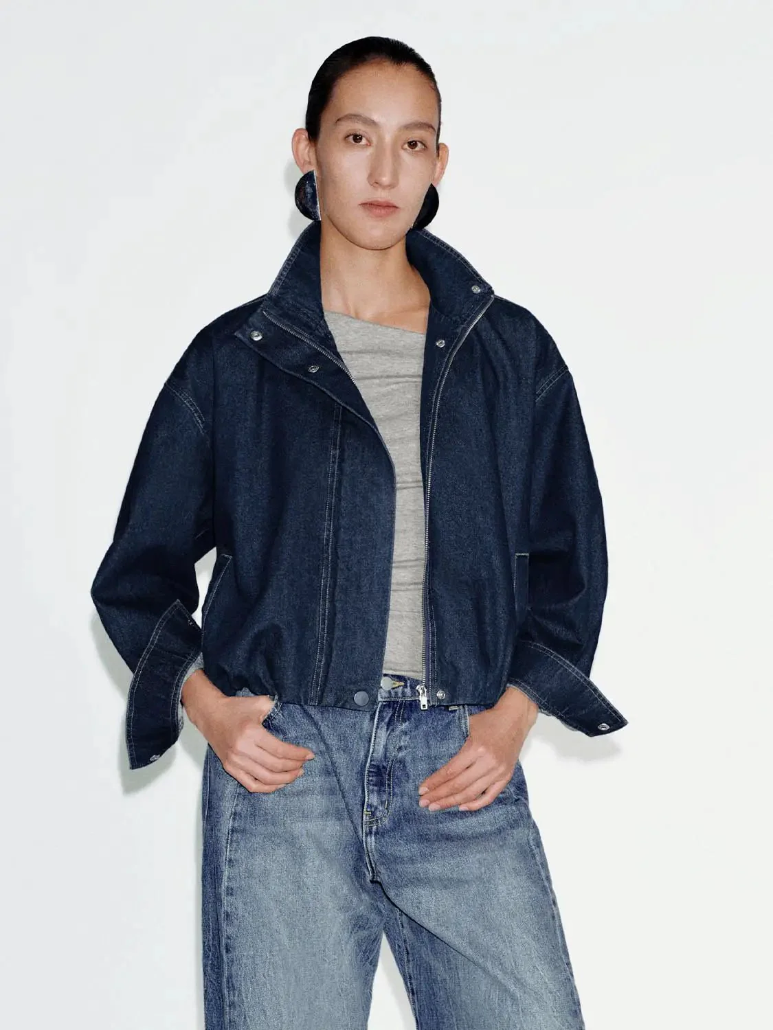 3221-mock-neck-loose-fit-denim-jackets-9.webp Mock Neck Loose Fit Denim Jackets