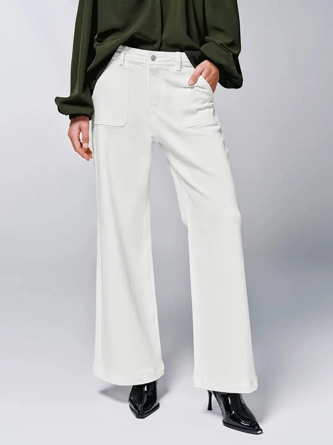 Patch Pocket Flare Leg Jeans