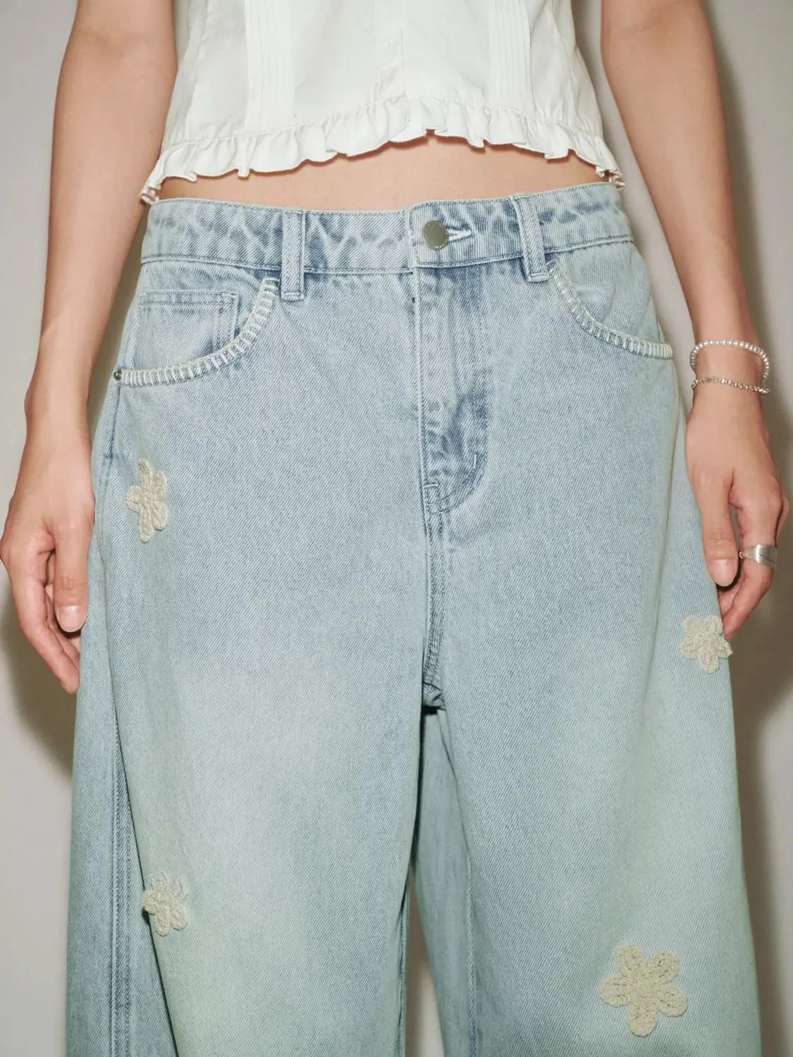 3263-floral-embroidered-barrel-leg-jeans-4.webp Floral Embroidered Barrel Leg Jeans