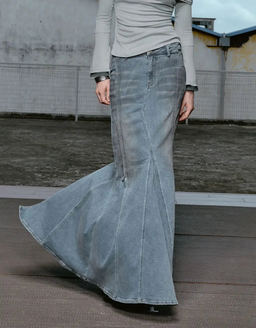 330-gradient-denim-fishtail-skirt-1.webp Gradient Denim Fishtail Skirt