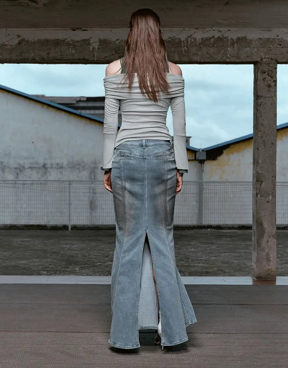 330-gradient-denim-fishtail-skirt-6.webp Gradient Denim Fishtail Skirt