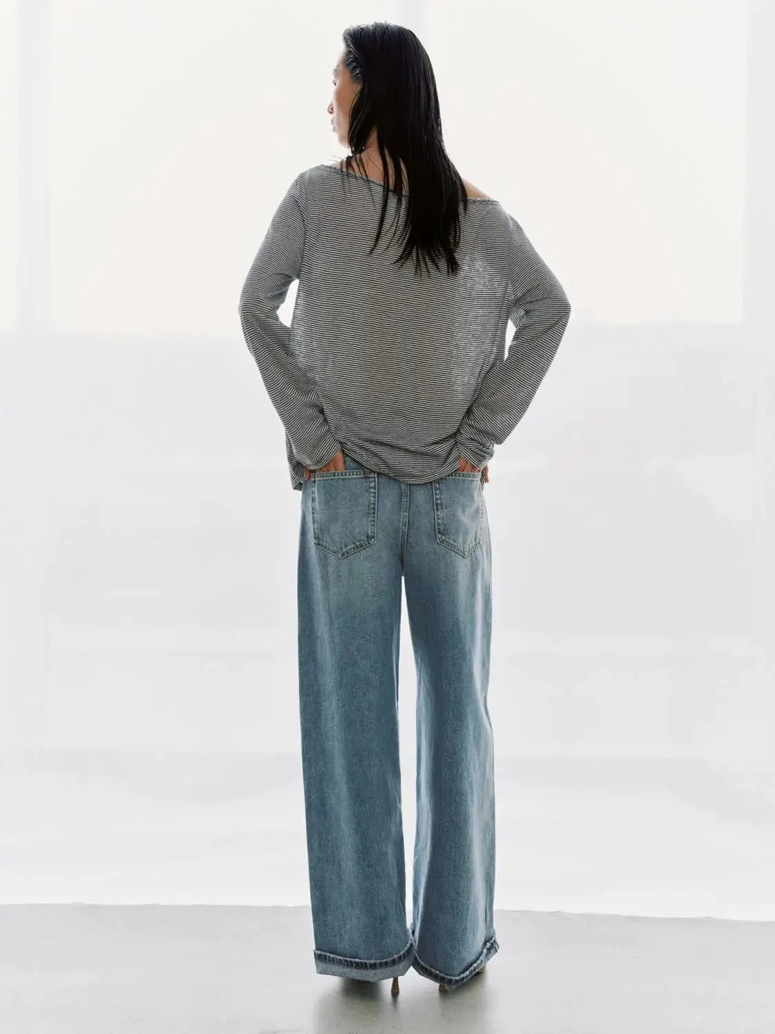 3311-cuffed-straight-leg-jeans-4.webp Cuffed Straight Leg Jeans