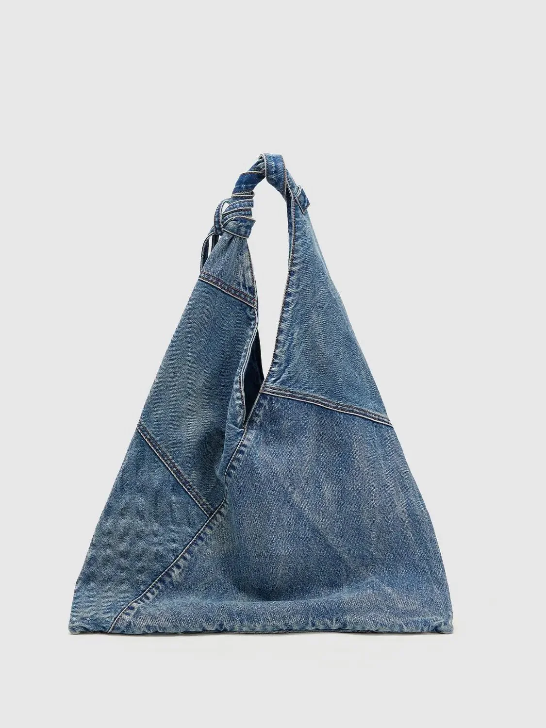 336-denim-shoulder-bag-with-knot-handles-and-patchwork-bag-2.webp Denim Shoulder Bag With Knot Handles And Patchwork Bag