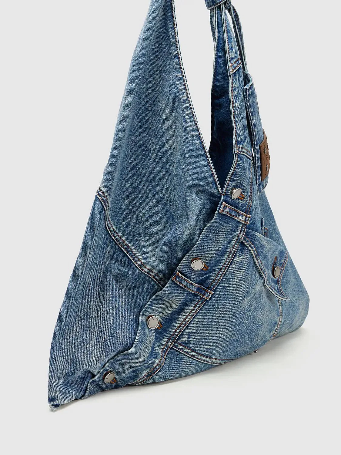 336-denim-shoulder-bag-with-knot-handles-and-patchwork-bag-3.webp Denim Shoulder Bag With Knot Handles And Patchwork Bag