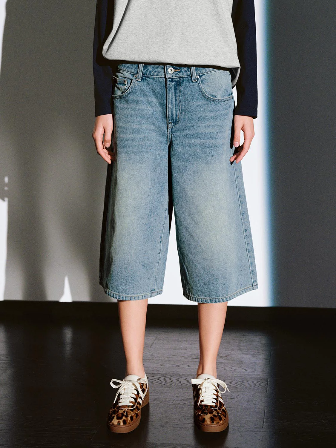 3363-washed-cotton-denim-wide-leg-everyday-wear-shorts-1.webp Washed Cotton Denim Wide Leg Everyday Wear Shorts