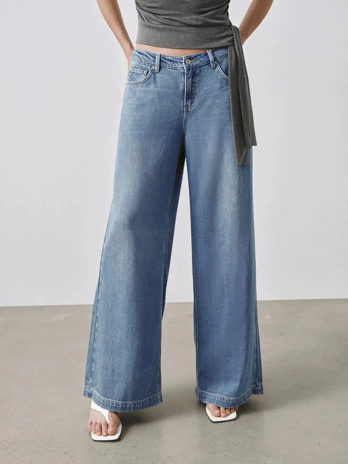 3402-flare-leg-jeans-1.webp Flare Leg Jeans
