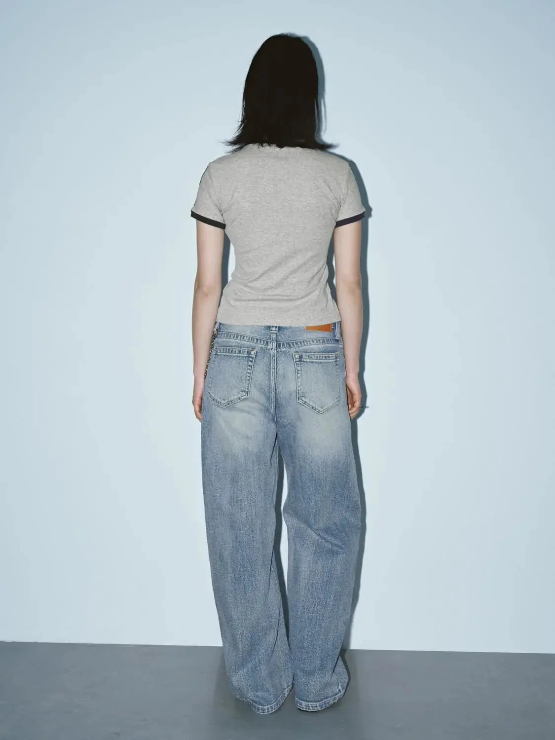 3416-chain-detail-barrel-leg-jeans-4.webp Chain Detail Barrel Leg Jeans