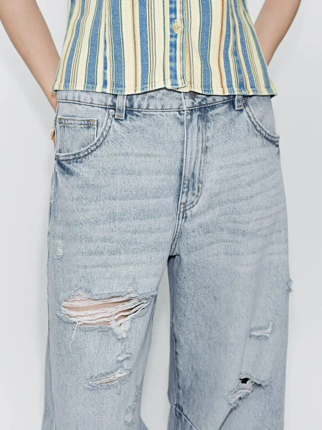 3437-raw-detail-wide-leg-jeans-5.webp Raw Detail Wide Leg Jeans
