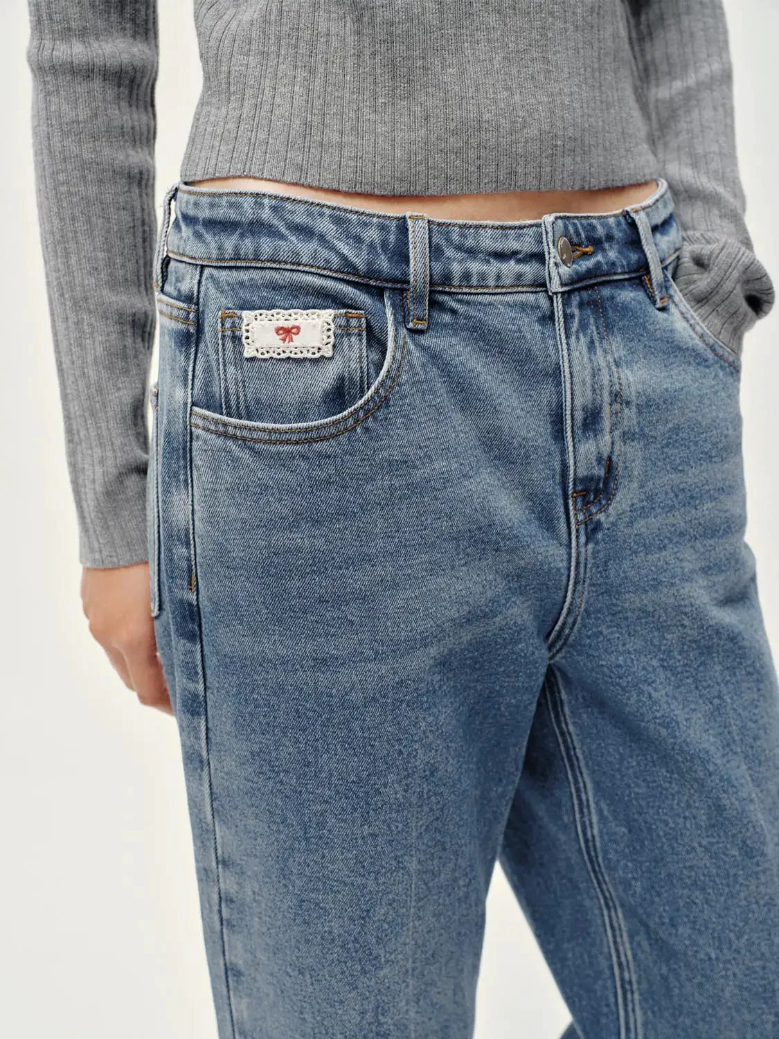 3485-embroidered-straight-leg-jeans-5.webp Embroidered Straight Leg Jeans