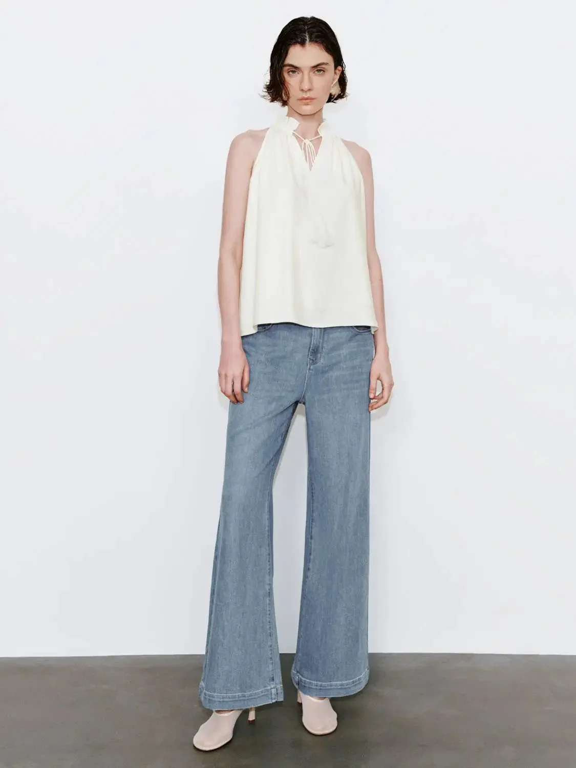 3550-seamed-flare-leg-jeans-7.webp Seamed Flare Leg Jeans