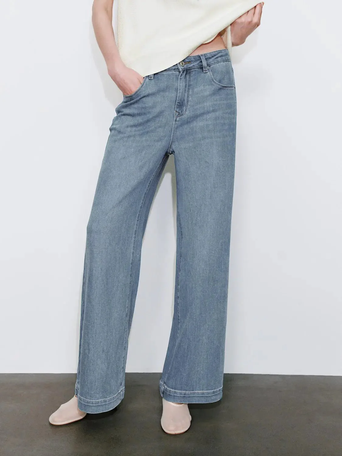 3550-seamed-flare-leg-jeans-9.webp Seamed Flare Leg Jeans