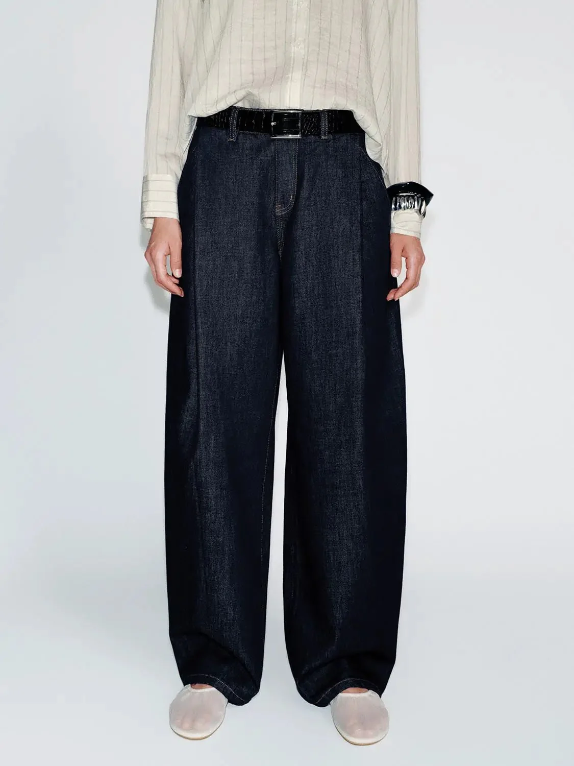 3564-belted-barrel-leg-jeans-1.webp Belted Barrel Leg Jeans