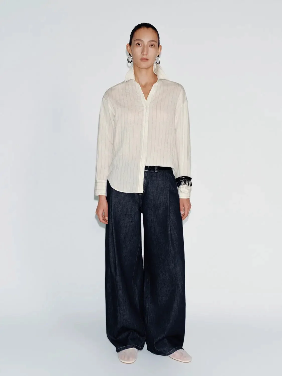 3564-belted-barrel-leg-jeans-7.webp Belted Barrel Leg Jeans