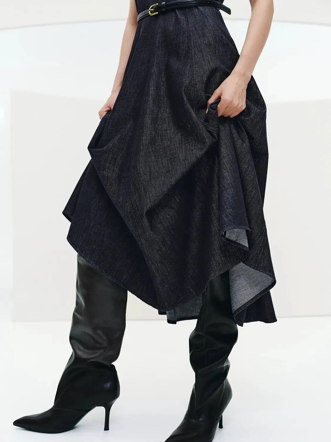 3604-belted-sleeveless-denim-midi-dresses-4.webp Belted Sleeveless Denim Midi Dresses