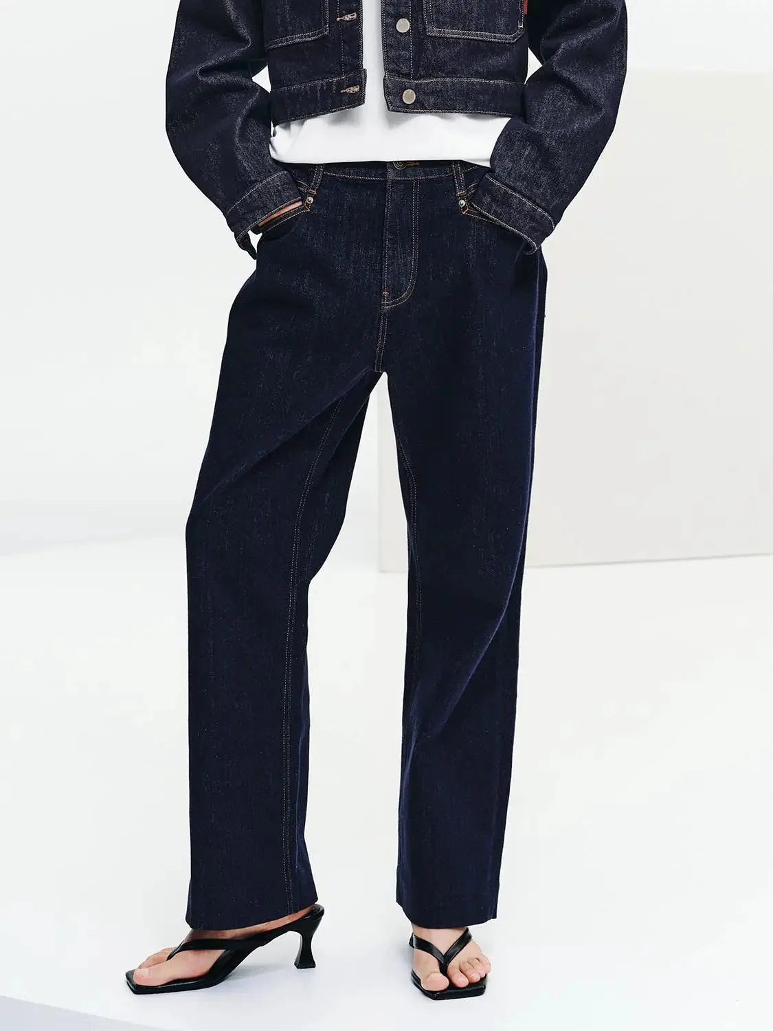 3687-straight-leg-jeans-1.webp Straight Leg Jeans