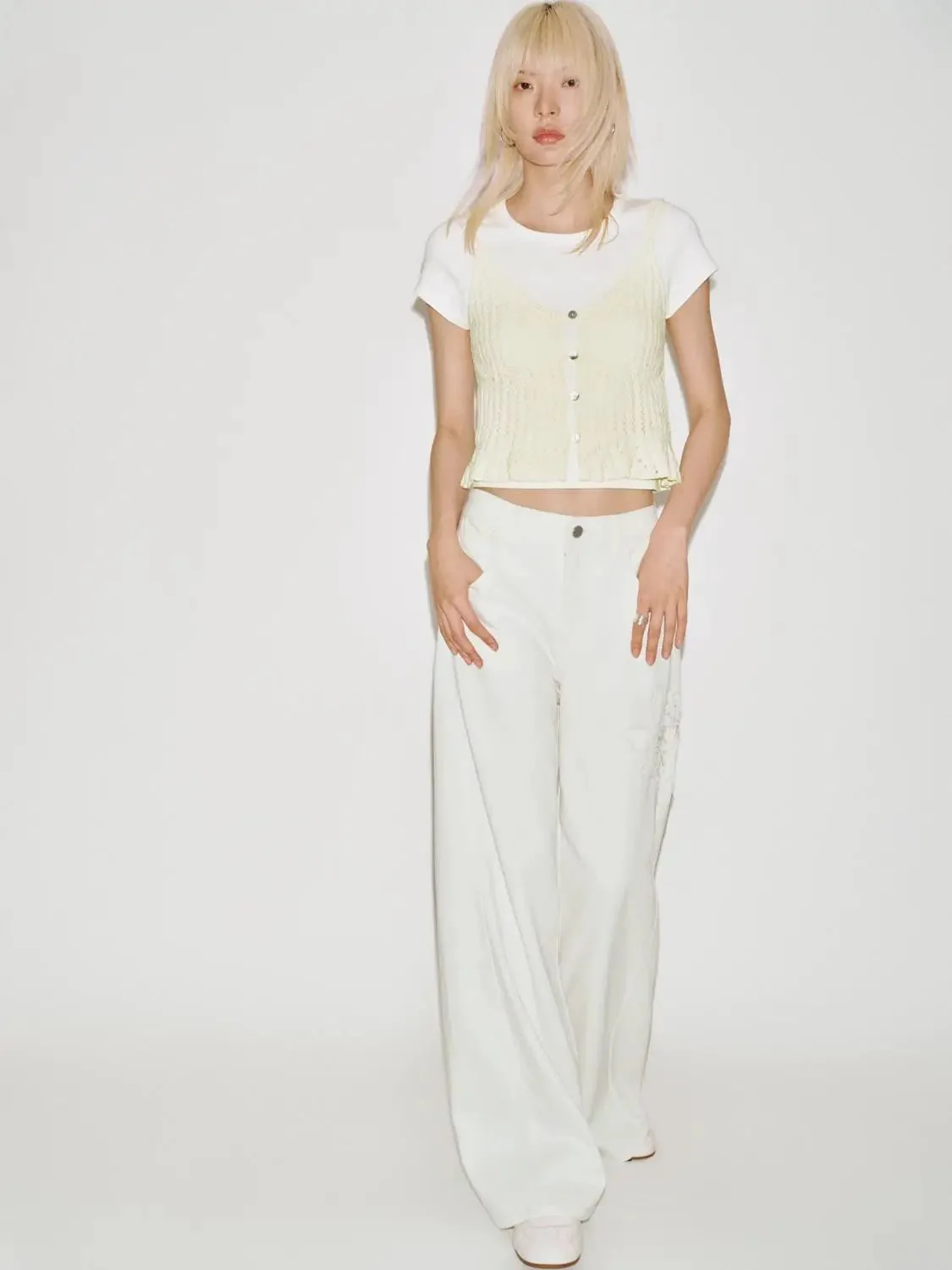 370-floral-embroidered-wide-leg-jeans-5.webp Floral Embroidered Wide Leg Jeans