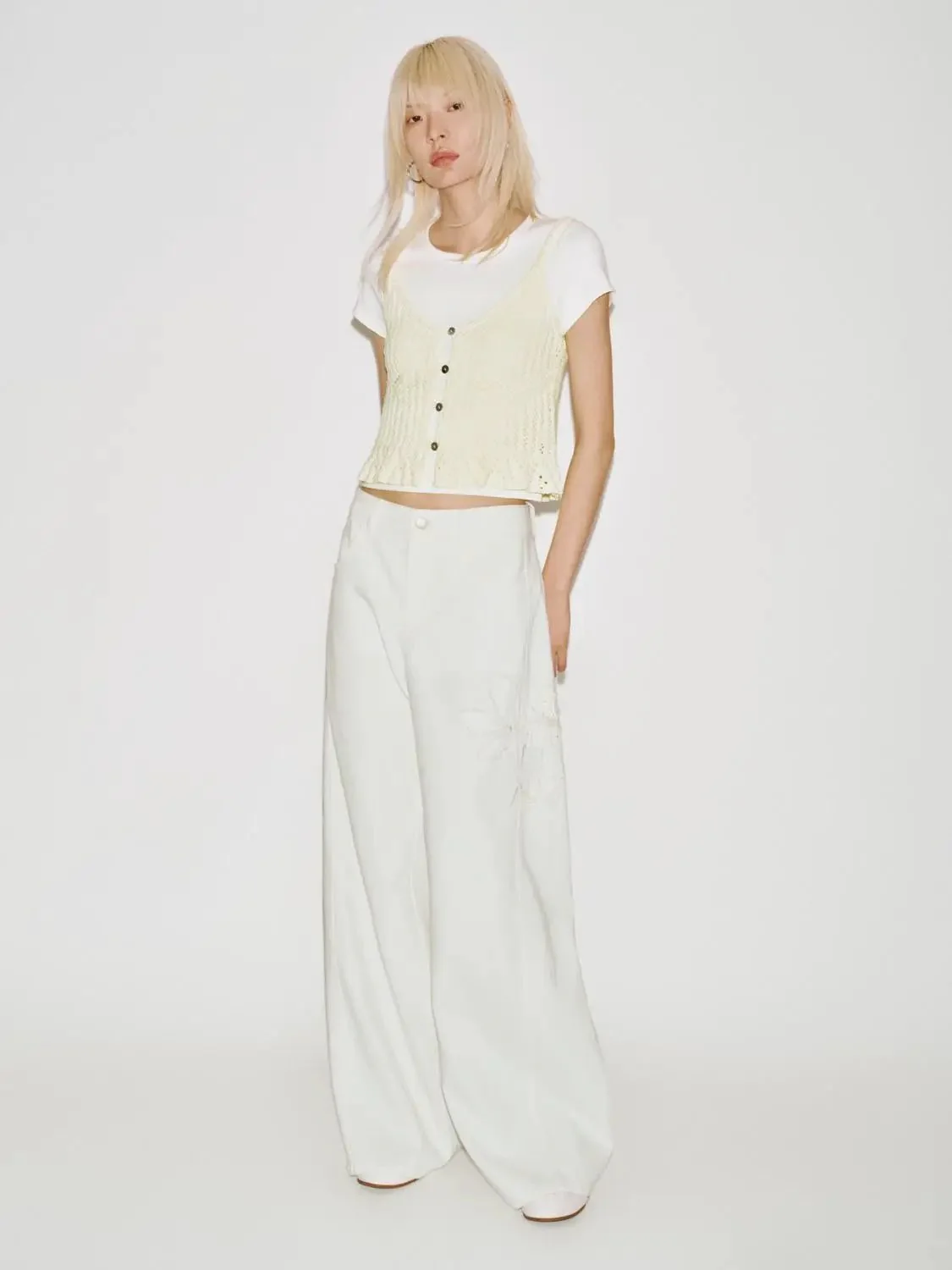 370-floral-embroidered-wide-leg-jeans-7.webp Floral Embroidered Wide Leg Jeans