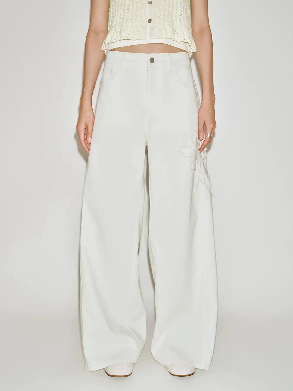 370-floral-embroidered-wide-leg-jeans-9.webp Floral Embroidered Wide Leg Jeans