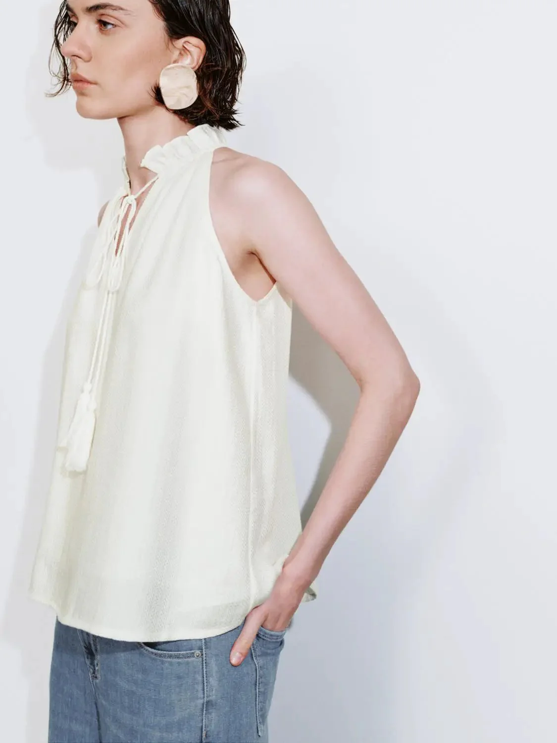 3739-tassel-detail-ruffle-neck-sleeveless-denim-shirts-2.webp Tassel Detail Ruffle Neck Sleeveless Denim Shirts