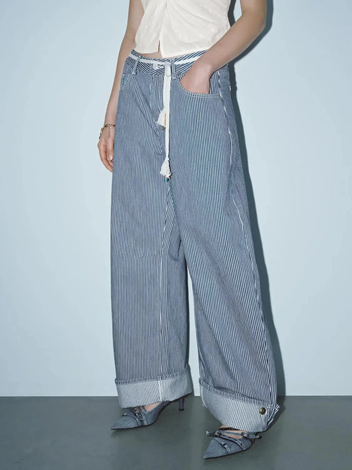 377-tie-belt-striped-cuffed-barrel-leg-jeans-3.webp Tie Belt Striped Cuffed Barrel Leg Jeans
